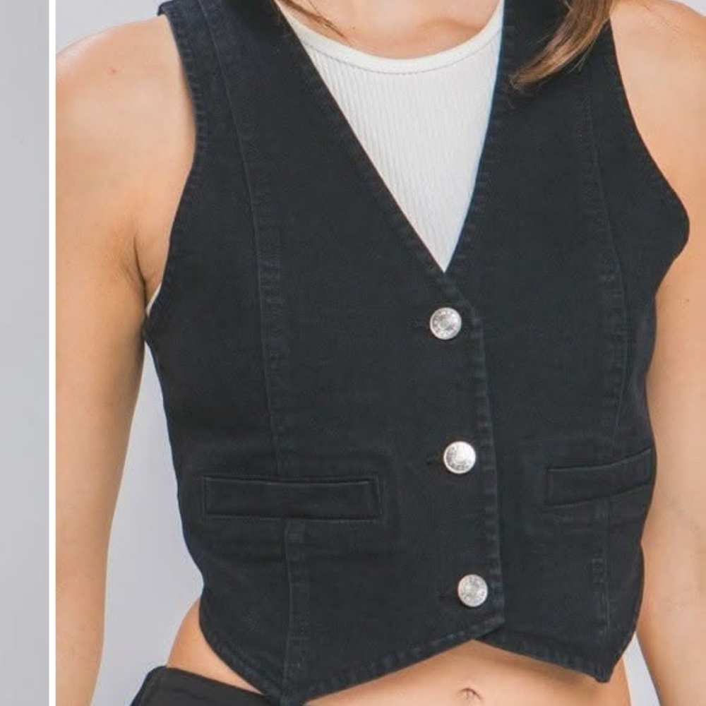 Love Tree Denim Black Cropped Vest - Picture 3 of 10